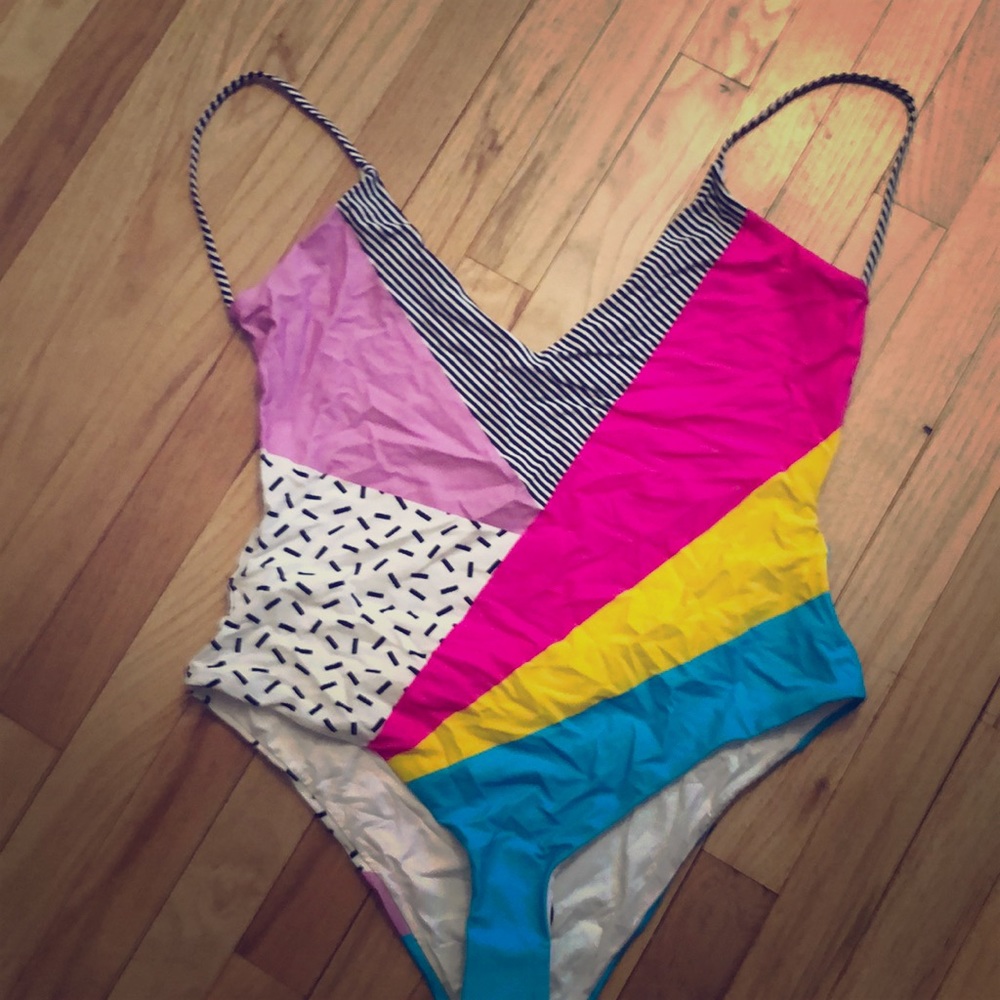 Backless bathing suit